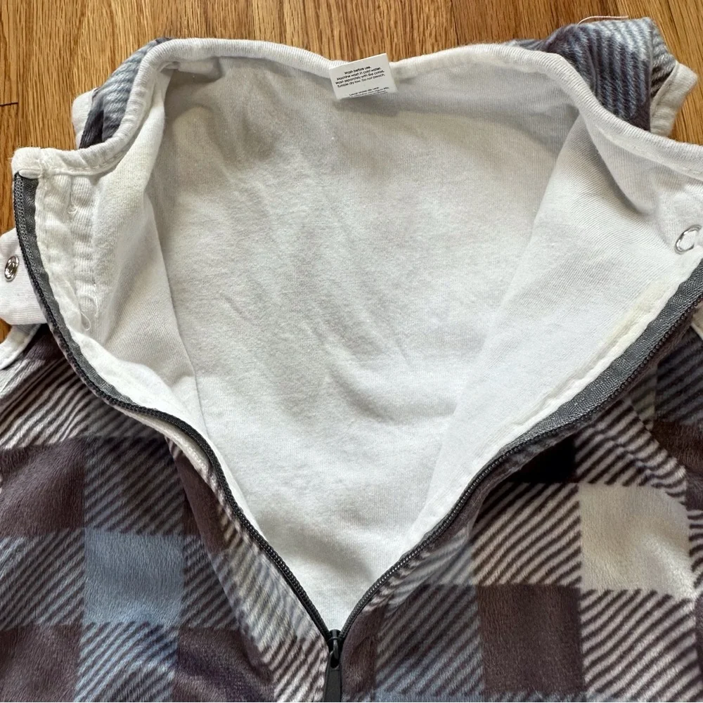 Modern Baby Plaid Sleeveless Baby Sleep Sack size 0-3 months